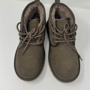 UGGS Men's Brown Suede Boots